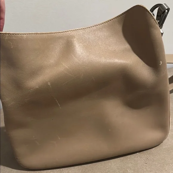 ⭐️SOLD⭐️ Gucci Diana Bamboo Greige Leather Bag - Picture 8 of 10